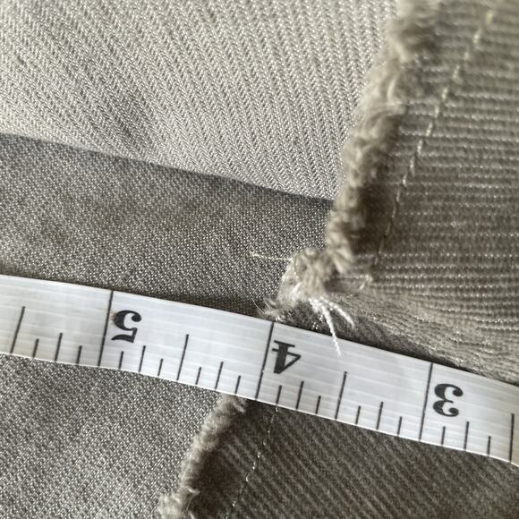 GAP Women's Corduroy Green 4 Inch Inseam Cut-Off Frayed Hem Shorts Size 10 - Picture 9 of 9